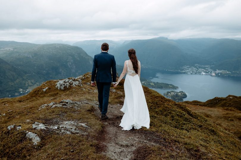 Un mariage en petit comité en Norvège - Photos : Marion Saettele - Blog mariage : La mariée aux pieds nus