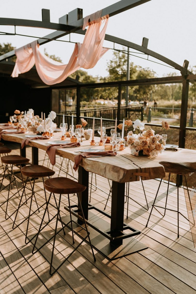 Un mariage en petit comité sur une péniche à Lille - Photographe : Anaïs Bizet - Blog mariage : La mariée aux pieds nus