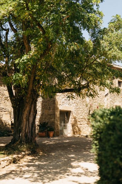 Un mariage en petit comité en Provence - Photos : Clément Minair - Blog mariage : La mariée aux pieds nus