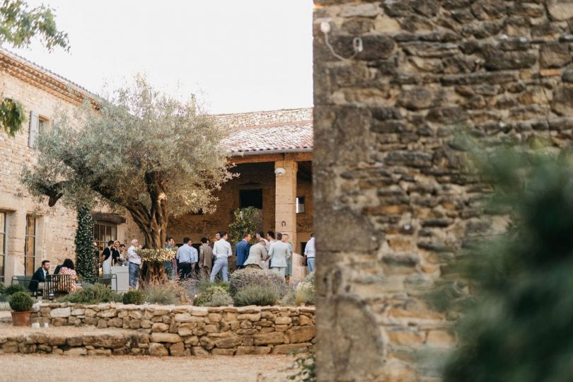 Un mariage en petit comité en Provence - Photos : Clément Minair - Blog mariage : La mariée aux pieds nus