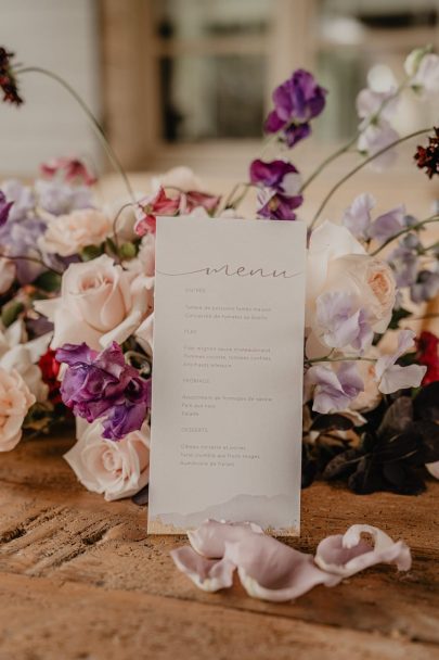 Un mariage violet en petit comité au Domaine de Brès - Photos : Brune Photographie - Blog mariage : La mariée aux pieds nus