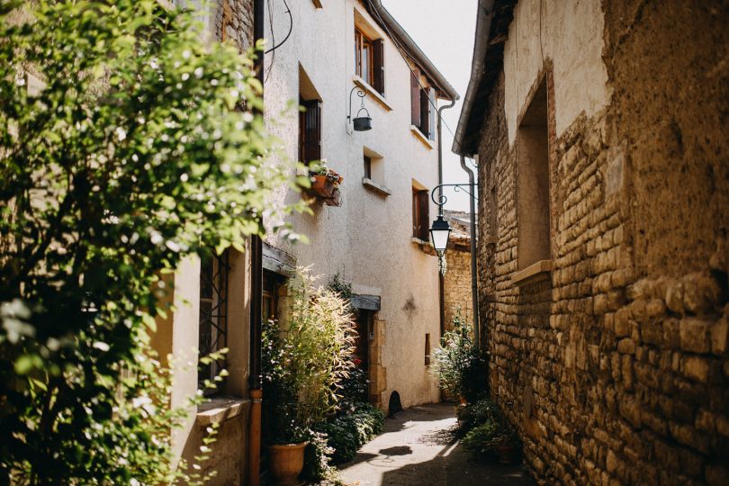 Un mariage au Domaine de la Ruisselière dans les Beaujolais - Photos : Stephen Liberge - Blog mariage : La mariée aux pieds nus