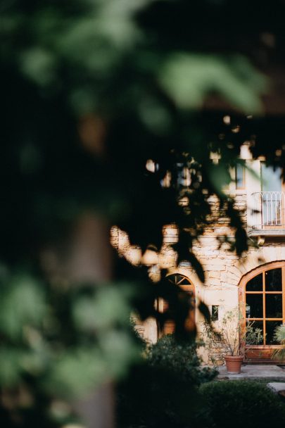 Un mariage au Domaine de la Ruisselière dans les Beaujolais - Photos : Stephen Liberge - Blog mariage : La mariée aux pieds nus