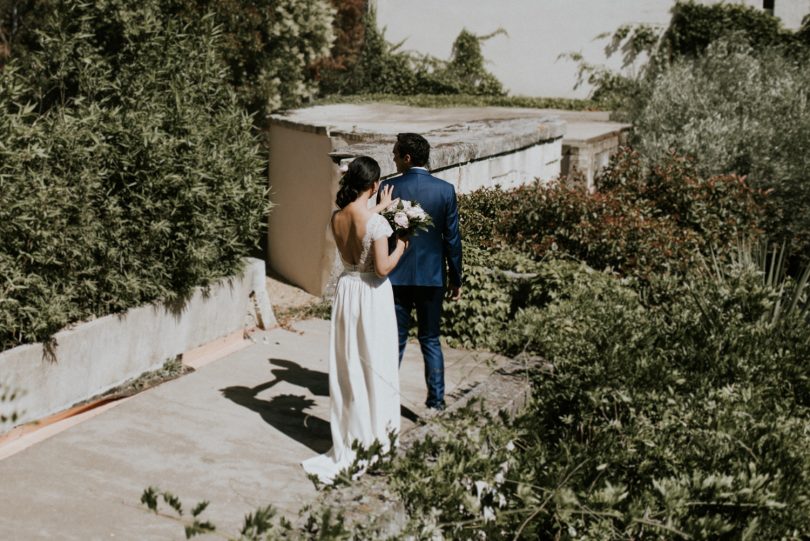 Un mariage au Domaine de Villary près de Nimes - Photos : Phan Tien Photography - Blog mariage : La mariée aux pieds nus