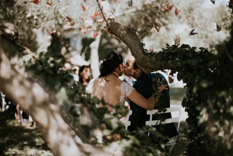 Un mariage au Domaine de Villary près de Nimes - Photos : Phan Tien Photography - Blog mariage : La mariée aux pieds nus