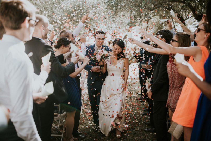 Un mariage au Domaine de Villary près de Nimes - Photos : Phan Tien Photography - Blog mariage : La mariée aux pieds nus