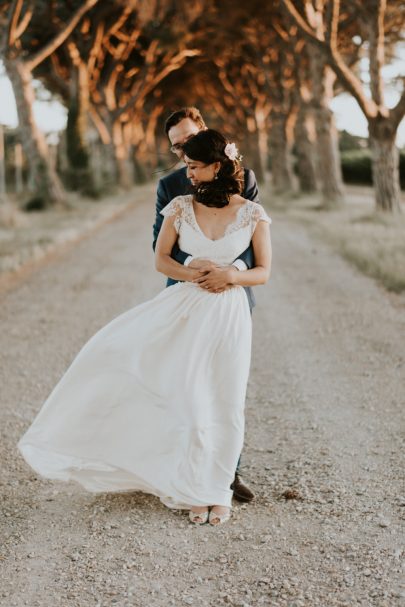 Un mariage au Domaine de Villary près de Nimes - Photos : Phan Tien Photography - Blog mariage : La mariée aux pieds nus