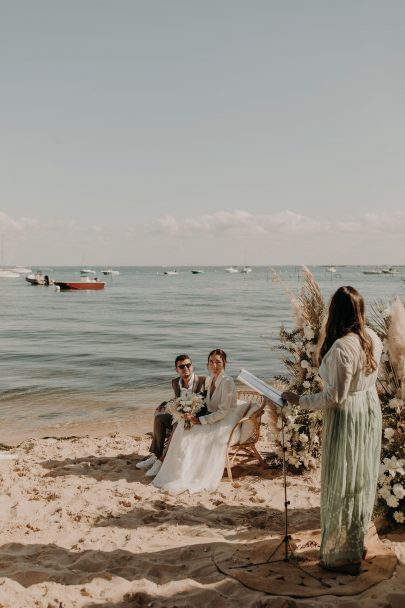 Un mariage sur une plage du Cap Ferret - Wedding planner : Sparkly - Blog mariage : La mariée aux pieds nus