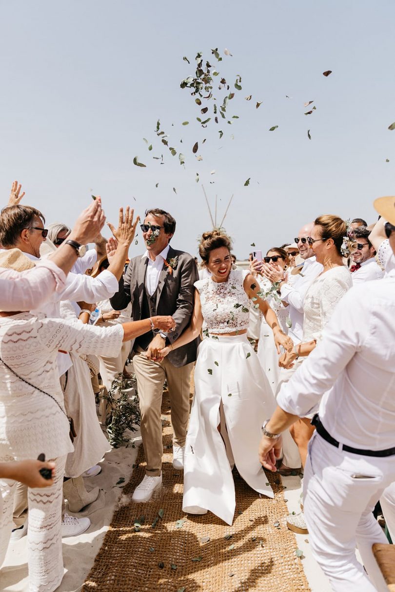 Un mariage sur la plage à Carnac en Bretagne - Photos : Arthur Joncour - Blog mariage : La mariée aux pieds nus