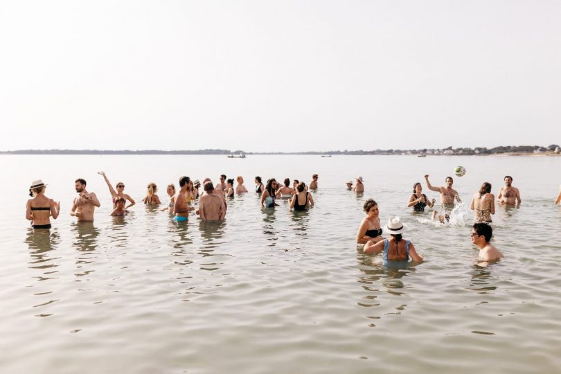 Un mariage sur la plage à Carnac en Bretagne - Photos : Arthur Joncour - Blog mariage : La mariée aux pieds nus