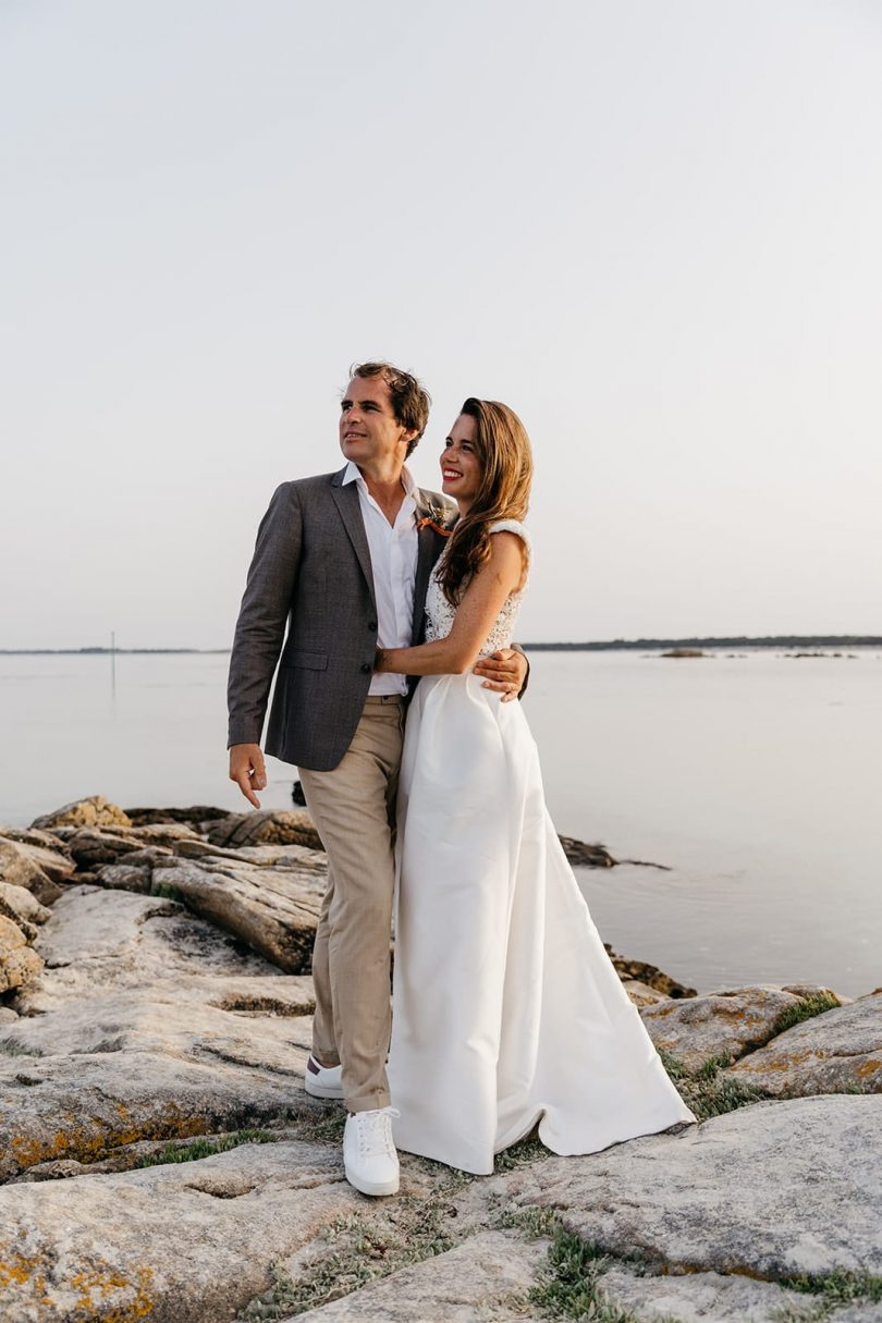 Un mariage sur la plage à Carnac en Bretagne - Photos : Arthur Joncour - Blog mariage : La mariée aux pieds nus