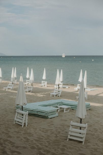 Un mariage sur la plage à Ramatuelle - Photos et video : Soulpics - Blog mariage : La mariée aux pieds nus