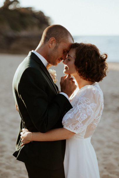 Un mariage sur la plage à la Villa Savheol en Bretagne - Photos : Solène Lagant - Blog mariage : La mariée aux pieds nus