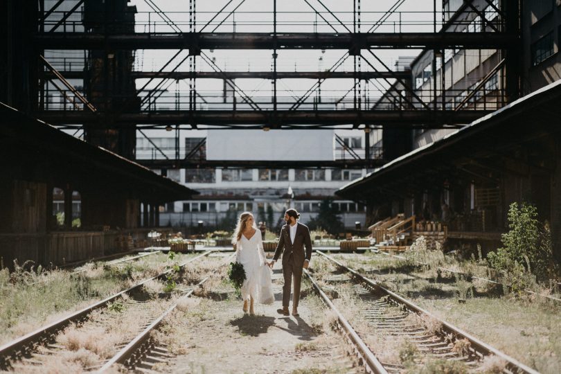 Cérémonie dans une gare désaffectée à Prague - La mariée aux pieds nus