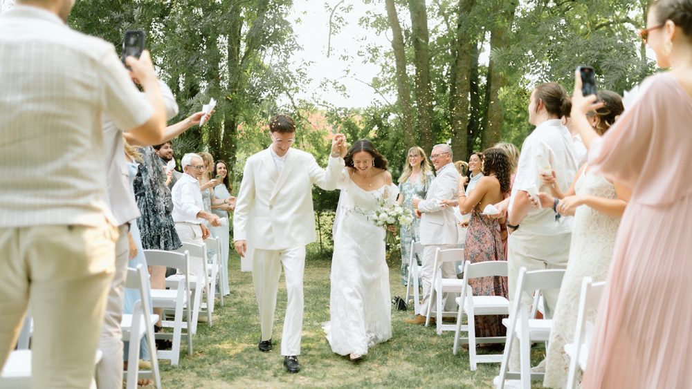 Un mariage au Prieuré Saint-Ellier près d'Angers dans le Maine et Loire - Photos : Ingrid Thierry - Blog mariage : La mariée aux pieds nus