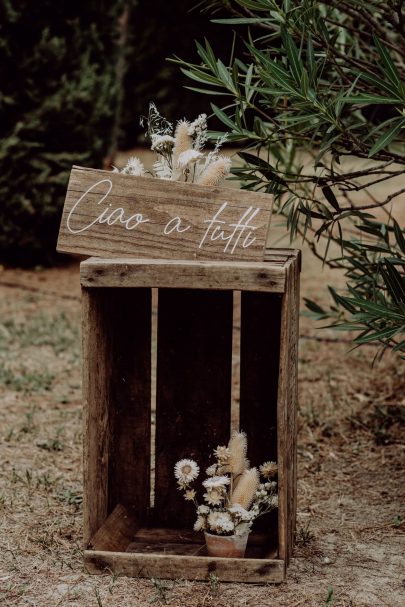 Un mariage bohème près d'Avignon en Provence - Photos : Alexandra Maldémé - Organisation et décoration : Artis Evenement - Blog mariage : La mariée aux pieds nus