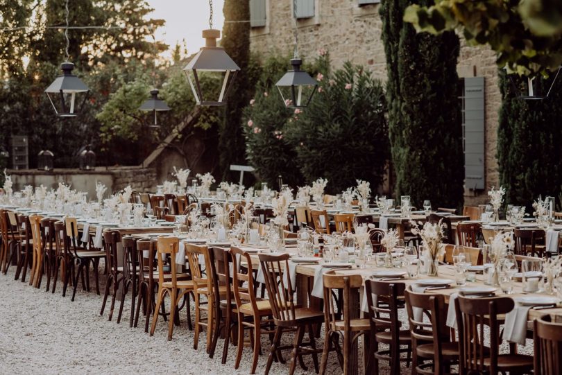 Un mariage bohème près d'Avignon en Provence - Photos : Alexandra Maldémé - Organisation et décoration : Artis Evenement - Blog mariage : La mariée aux pieds nus