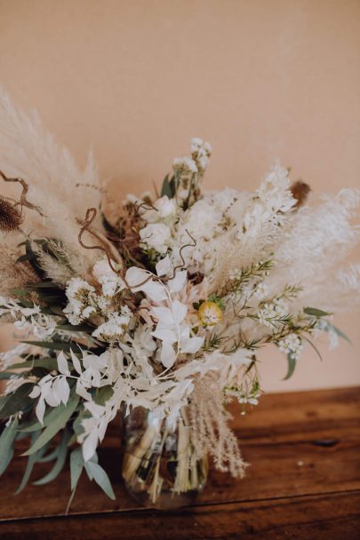 Un mariage bohème en Provence - Photos : Alexandra Maldémé - Organisation et décoration : Artis Evenement - Blog mariage : La mariée aux pieds nus