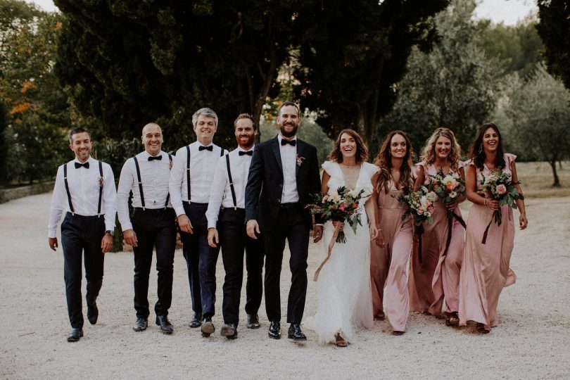 Un mariage chic au Domaine des Grottes en Provence - Photo et vidéo : Pinewood Weddings - Blog mariage : La mariée aux pieds nus