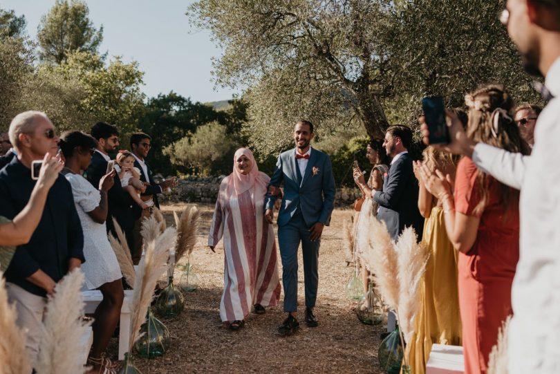 Un mariage en Provence - Photos : Lucie Allard Photography - Blog mariage : La mariée aux pieds nus