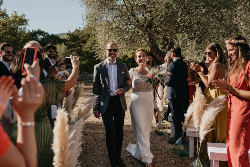 Un mariage en Provence - Photos : Lucie Allard Photography - Blog mariage : La mariée aux pieds nus