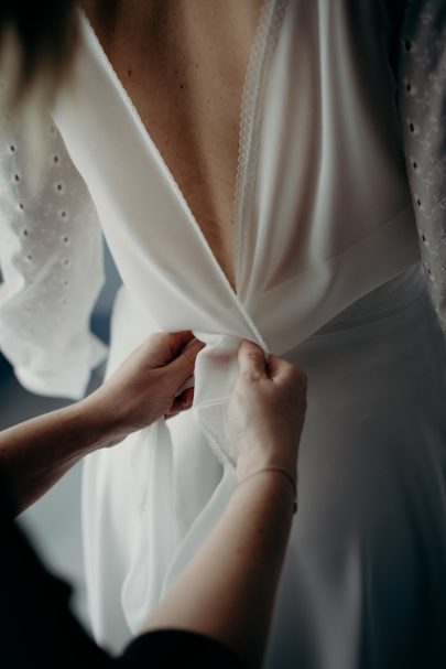 Un mariage sur la côte sauvage de Quiberon - La mariée aux pieds nus