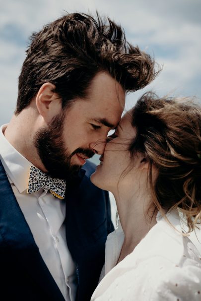 Un mariage sur la côte sauvage de Quiberon - La mariée aux pieds nus