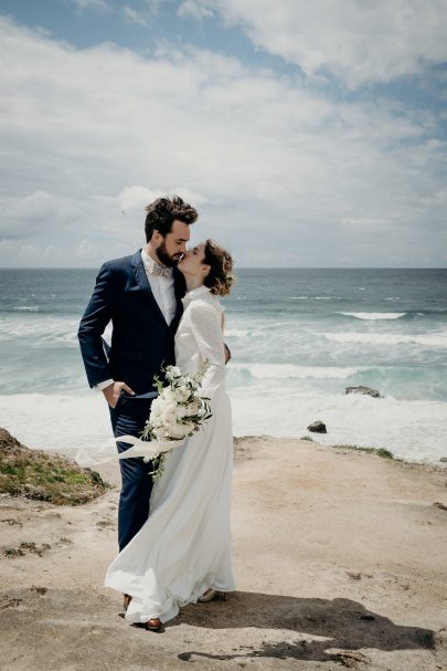 Un mariage sur la côte sauvage de Quiberon - La mariée aux pieds nus