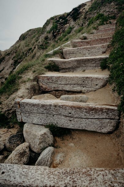 Un mariage sur la côte sauvage de Quiberon - La mariée aux pieds nus