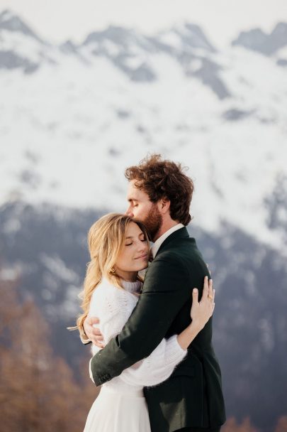 Un mariage en hiver au Refuge du Montenvers à Chamonix - Photos : Capyture - Blog mariage : La mariée aux pieds nus