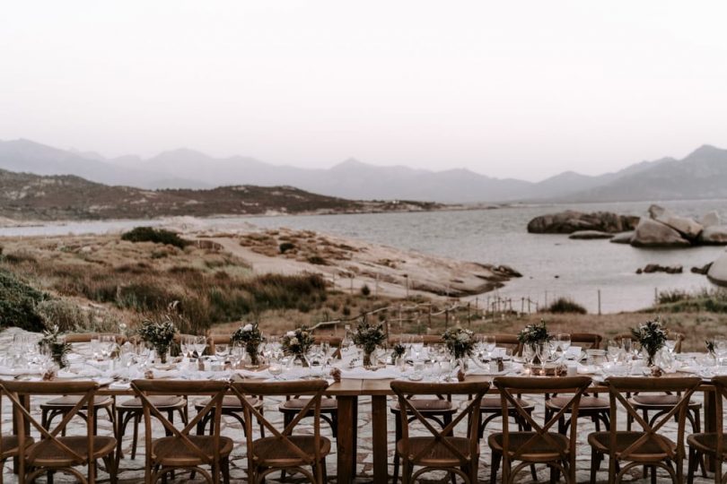 Un mariage au Rocher à Punta di Spano en Corse - Photos : Lorenzo Accardi - Blog mariage : La mariée aux pieds nus