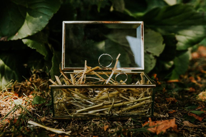 Un mariage rock dans le jardin de la maison familiale - A découvrir sur le blog mariage www.lamarieeauxpiedsnus.com - Photos : Benjamin Le Du Photography