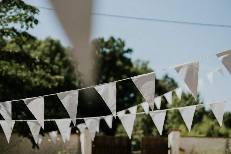 Un mariage rock dans le jardin de la maison familiale - A découvrir sur le blog mariage www.lamarieeauxpiedsnus.com - Photos : Benjamin Le Du Photography