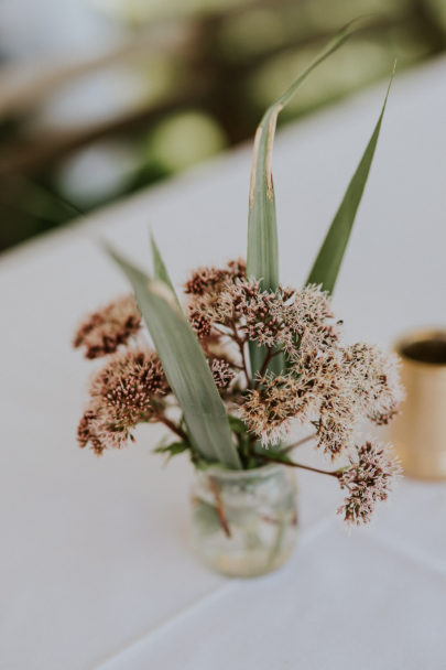 Un mariage rock dans le jardin de la maison familiale - A découvrir sur le blog mariage www.lamarieeauxpiedsnus.com - Photos : Benjamin Le Du Photography