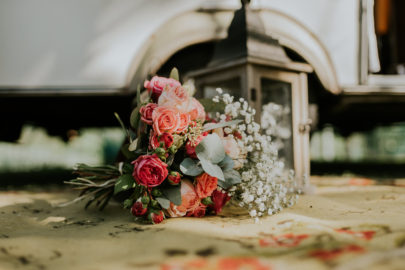 Un mariage rock dans le jardin de la maison familiale - A découvrir sur le blog mariage www.lamarieeauxpiedsnus.com - Photos : Benjamin Le Du Photography