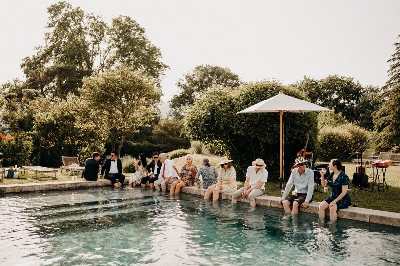 Un mariage romantique en petit comité en Provence - Photos : Sidonie Vidal - Blog mariage : La mariée aux pieds nus