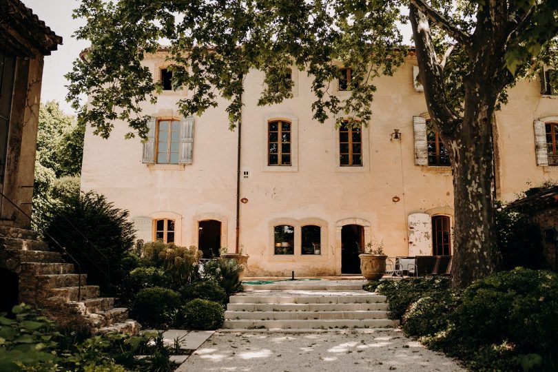 Un mariage romantique en petit comité en Provence - Photos : Sidonie Vidal - Blog mariage : La mariée aux pieds nus