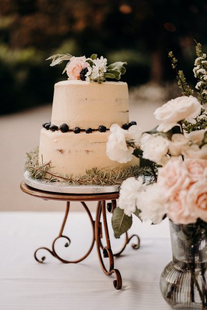 Un mariage romantique en petit comité en Provence - Photos : Sidonie Vidal - Blog mariage : La mariée aux pieds nus