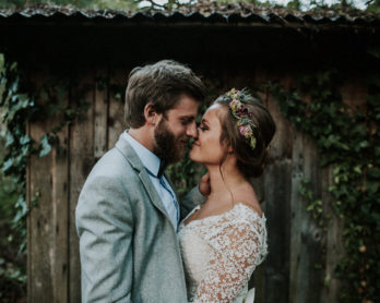 12 conseils de jeunes mariés pour vous aider à organiser et mieux vivre votre mariage - A découvrir sur le blog mariage www.lamarieeauxpiedsnus.com