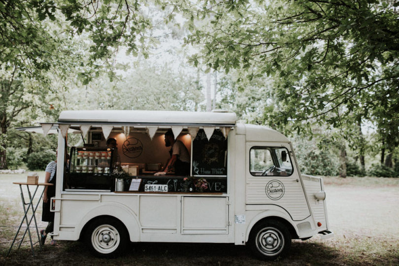 Un mariage rustique et champêtre dans une forêt des Landes - A découvrir sur le blog mariage www.lamarieeauxpiedsnus.com - Photos : Yoris Photographe