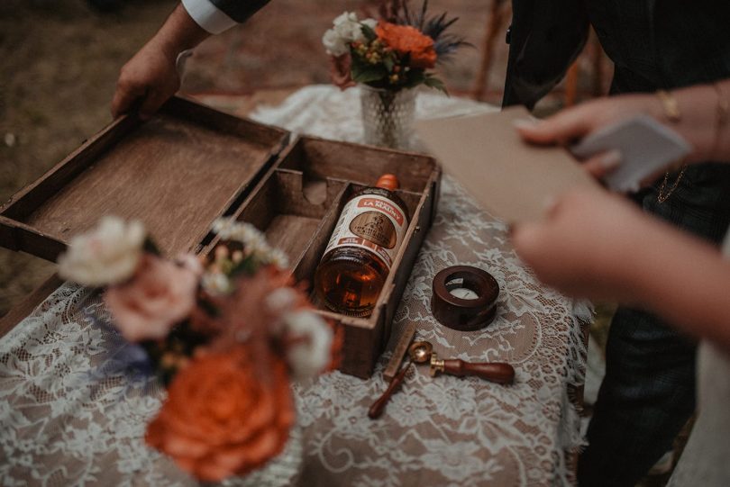 Un mariage rustique à La Seigneurie d’Alleray - Photos : Marion Billou - Blog mariage : La mariée aux pieds nus