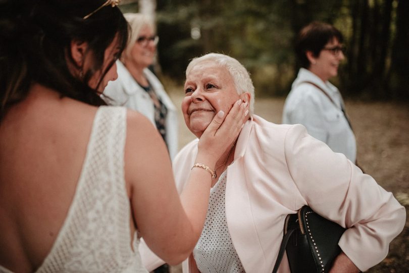 Un mariage rustique à La Seigneurie d’Alleray - Photos : Marion Billou - Blog mariage : La mariée aux pieds nus