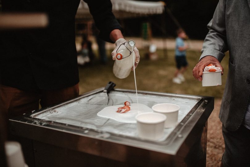 Un mariage rustique à La Seigneurie d’Alleray - Photos : Marion Billou - Blog mariage : La mariée aux pieds nus