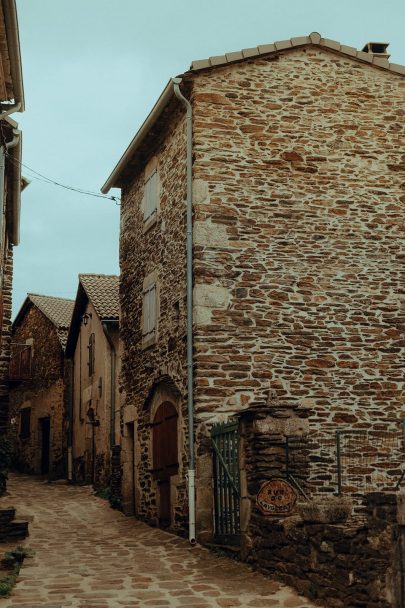 Un mariage simple en Ardèche - Photos : Vanessa Madec - Blog mariage : La mariée aux pieds nus