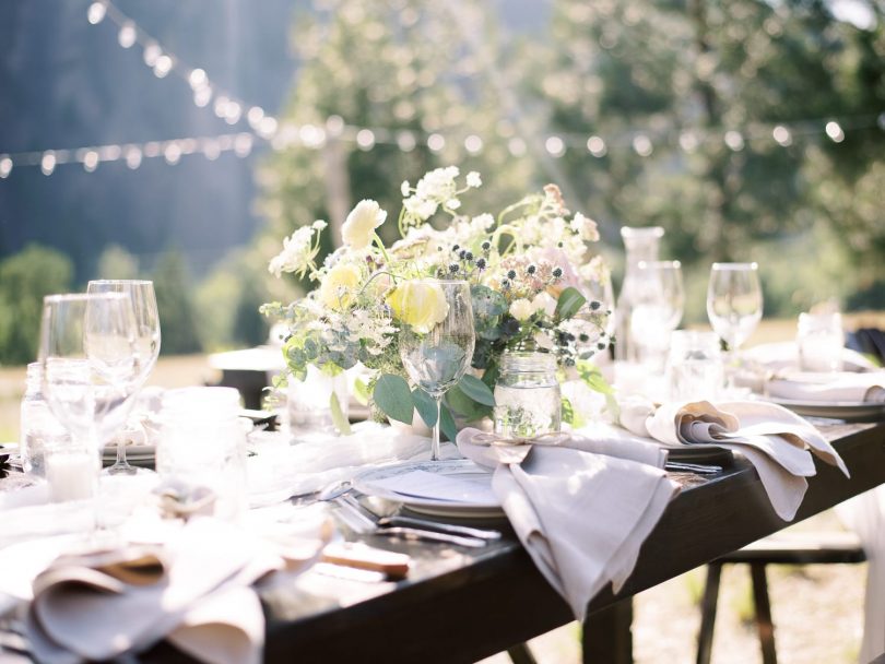 Un mariage simple et pastel dans le Montana