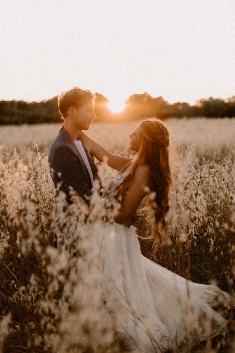 Un mariage simple et bohème dans le Var - Photos : Juli Etta - Blog mariage : La mariée aux pieds nus