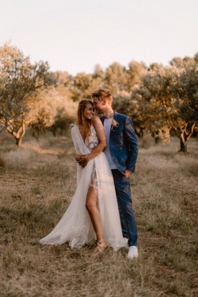 Un mariage simple et bohème dans le Var - Photos : Juli Etta - Blog mariage : La mariée aux pieds nus