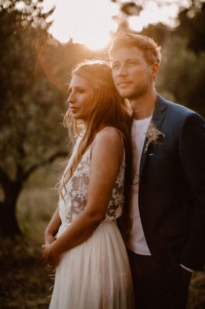 Un mariage simple et bohème dans le Var - Photos : Juli Etta - Blog mariage : La mariée aux pieds nus