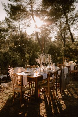 Un mariage simple et bohème dans le Var - Photos : Juli Etta - Blog mariage : La mariée aux pieds nus