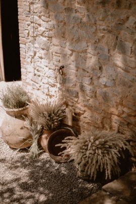 Un mariage simple et bohème dans le Var - Photos : Juli Etta - Blog mariage : La mariée aux pieds nus